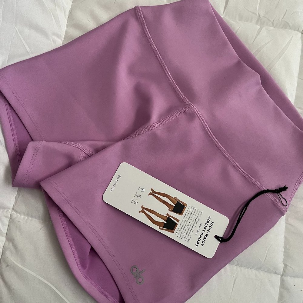 Highwaist Airlift Alo short in Lavender